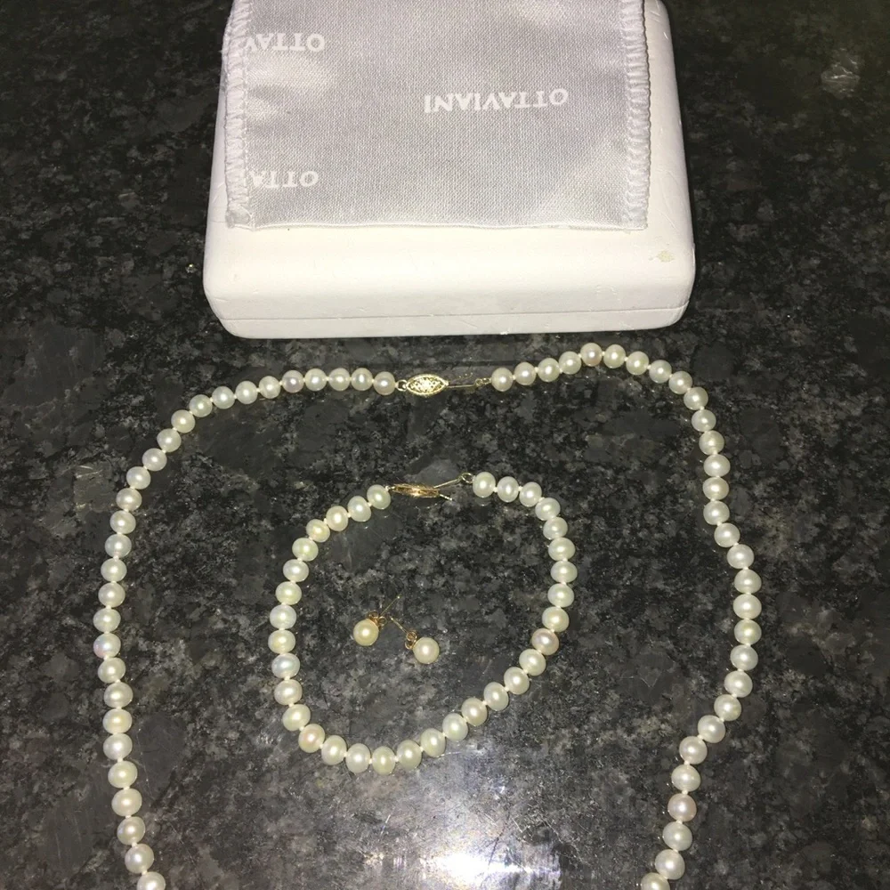 10K Gold White Freshwater Pearl Jewelry 3 pc Set - Picture 4 of 5